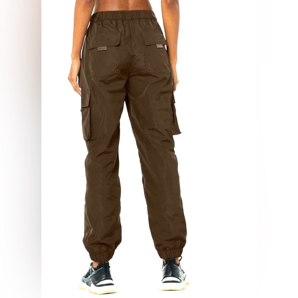 ALO Yoga It Girl Olive Cargo Warm Up pants, XXS (fits like XS) EUC - Picture 2 of 10